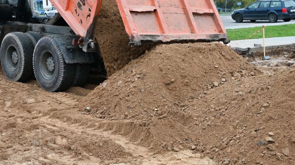 Dirt Delivery Service in Glendale