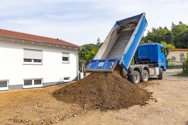Garden Dirt Delivery in Glendale