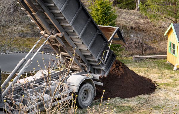Yard Soil Delivery in Glendale