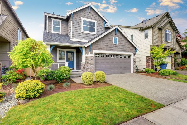 Curb Appeal Landscaping in Glendale